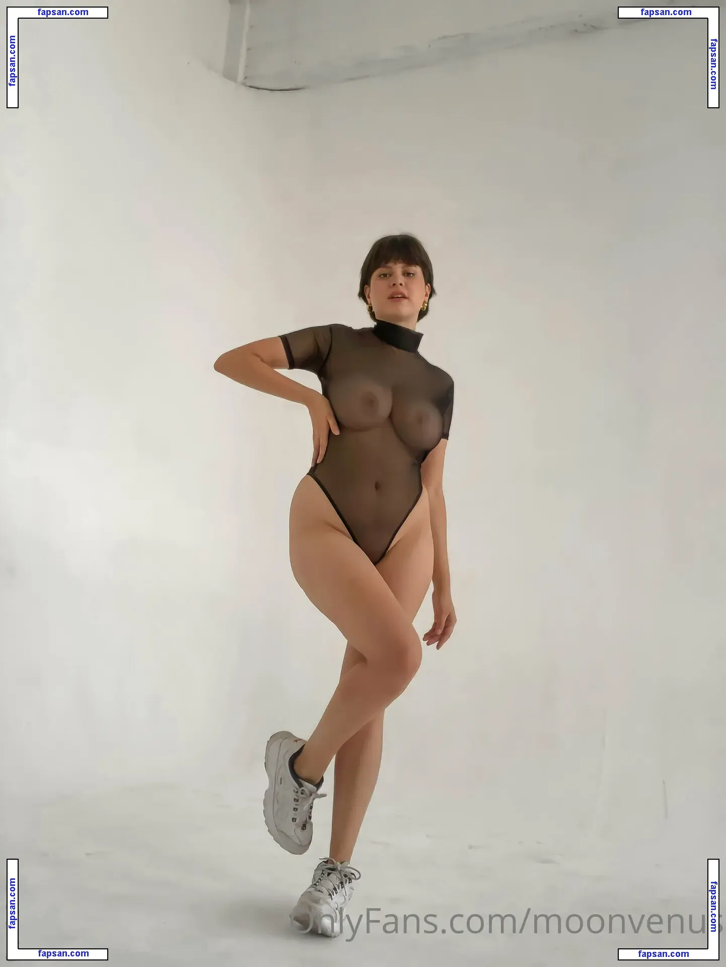 Moonvvenus nude photo #0010 from OnlyFans