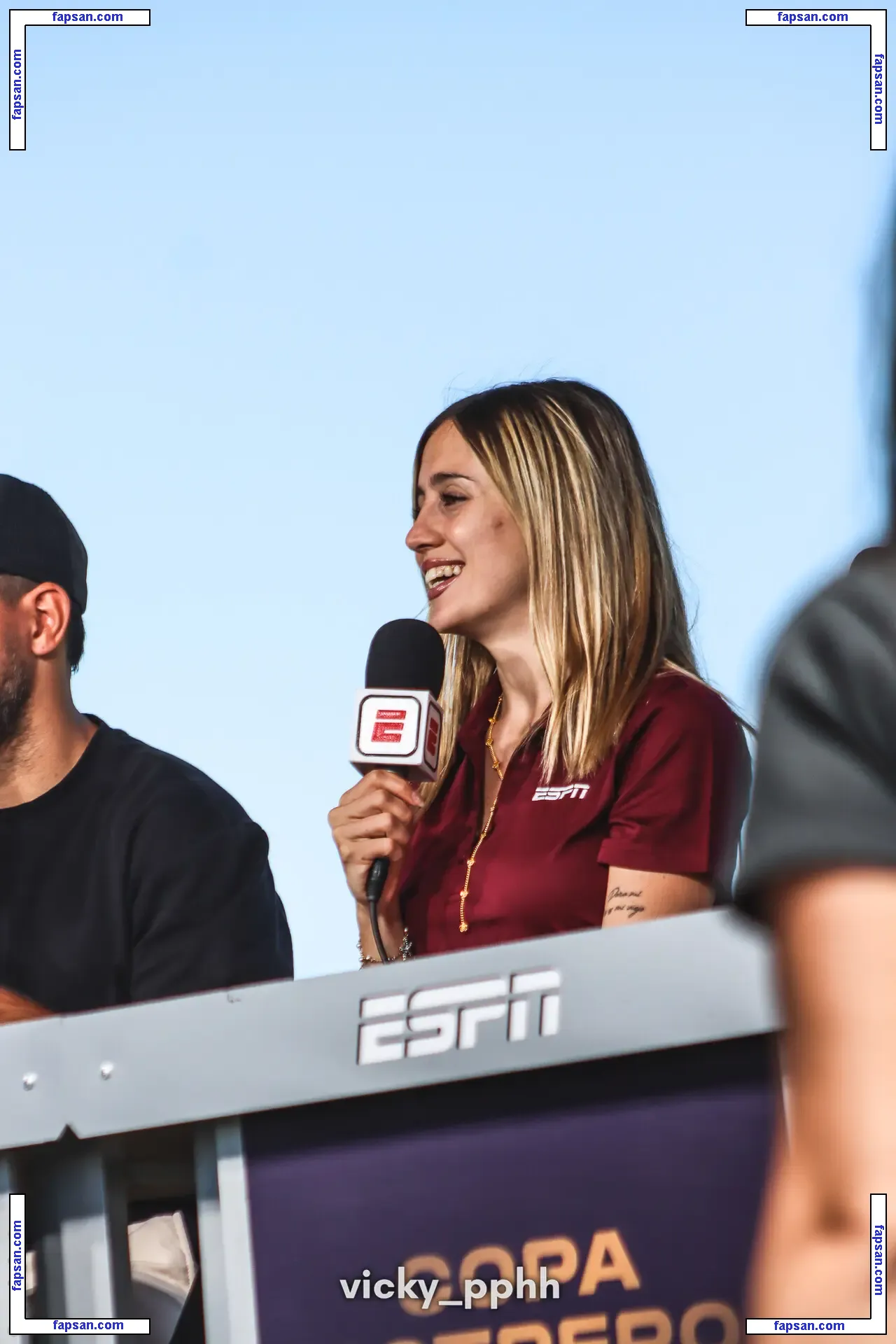 Morena Beltrán голая фото #0045 с Онлифанс