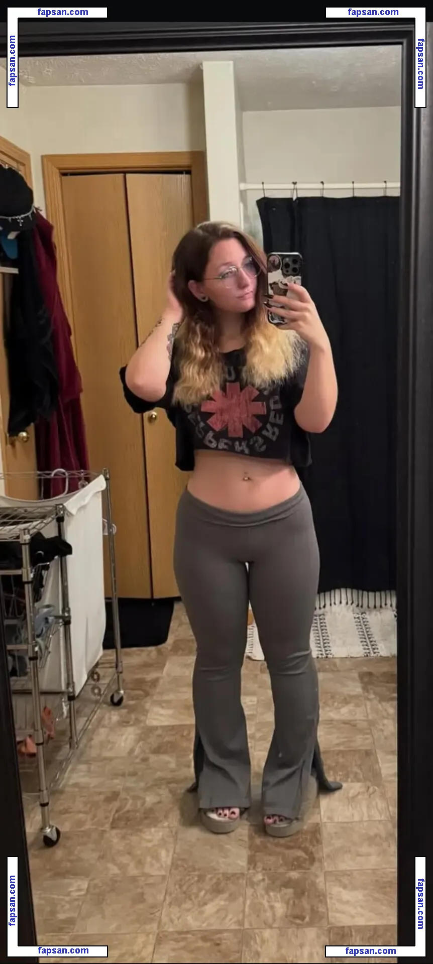 morgan_is_tired nude photo #0002 from OnlyFans