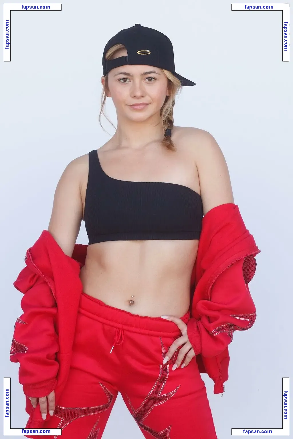 morganlandrigan nude photo #0008 from OnlyFans