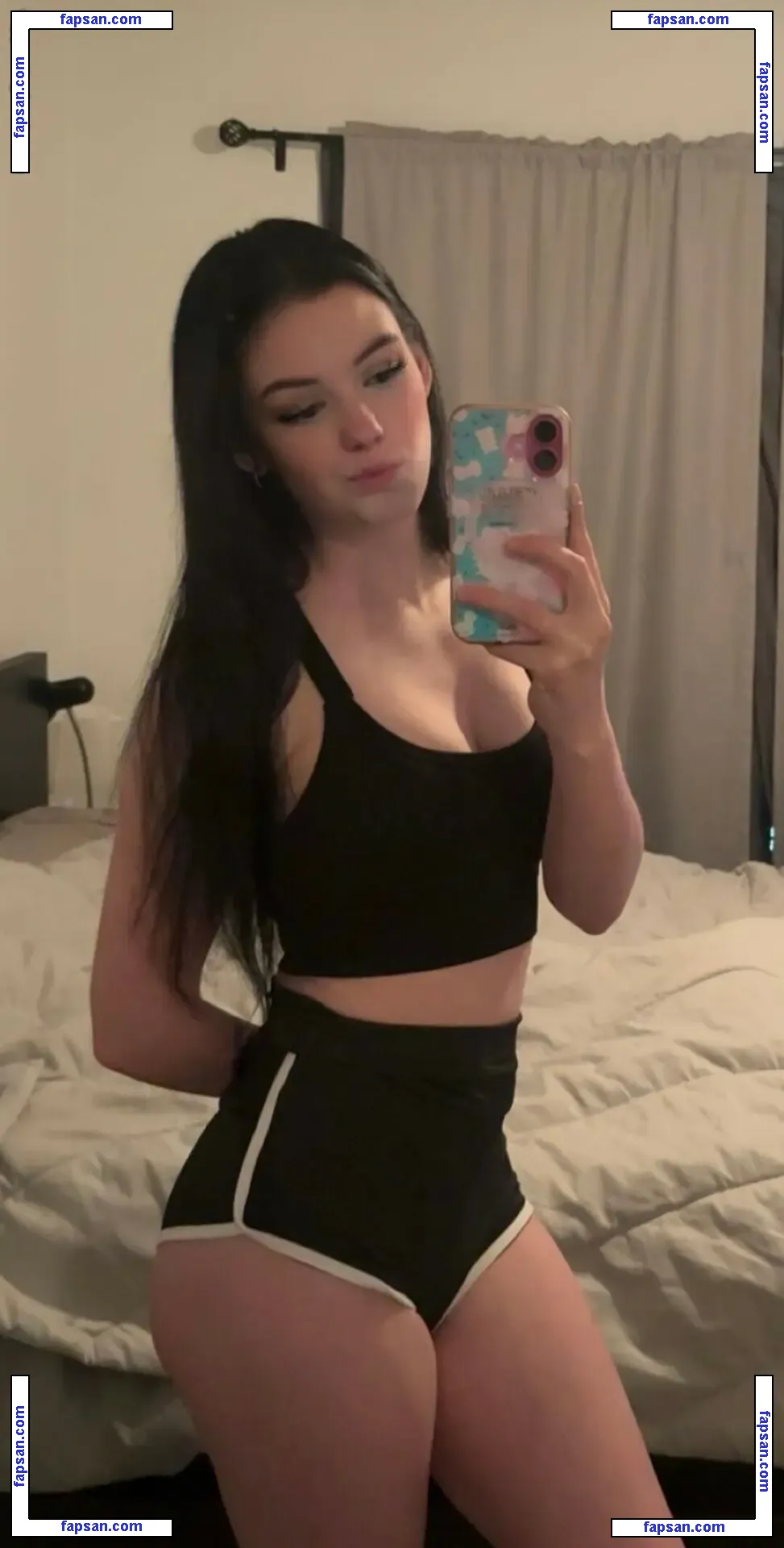 MorganMeowws nude photo #0008 from OnlyFans