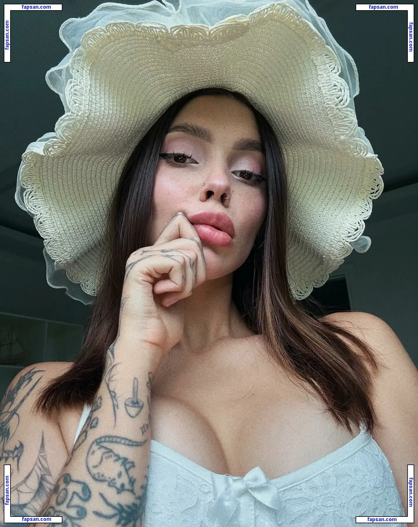 Morphiturata nude photo #0001 from OnlyFans
