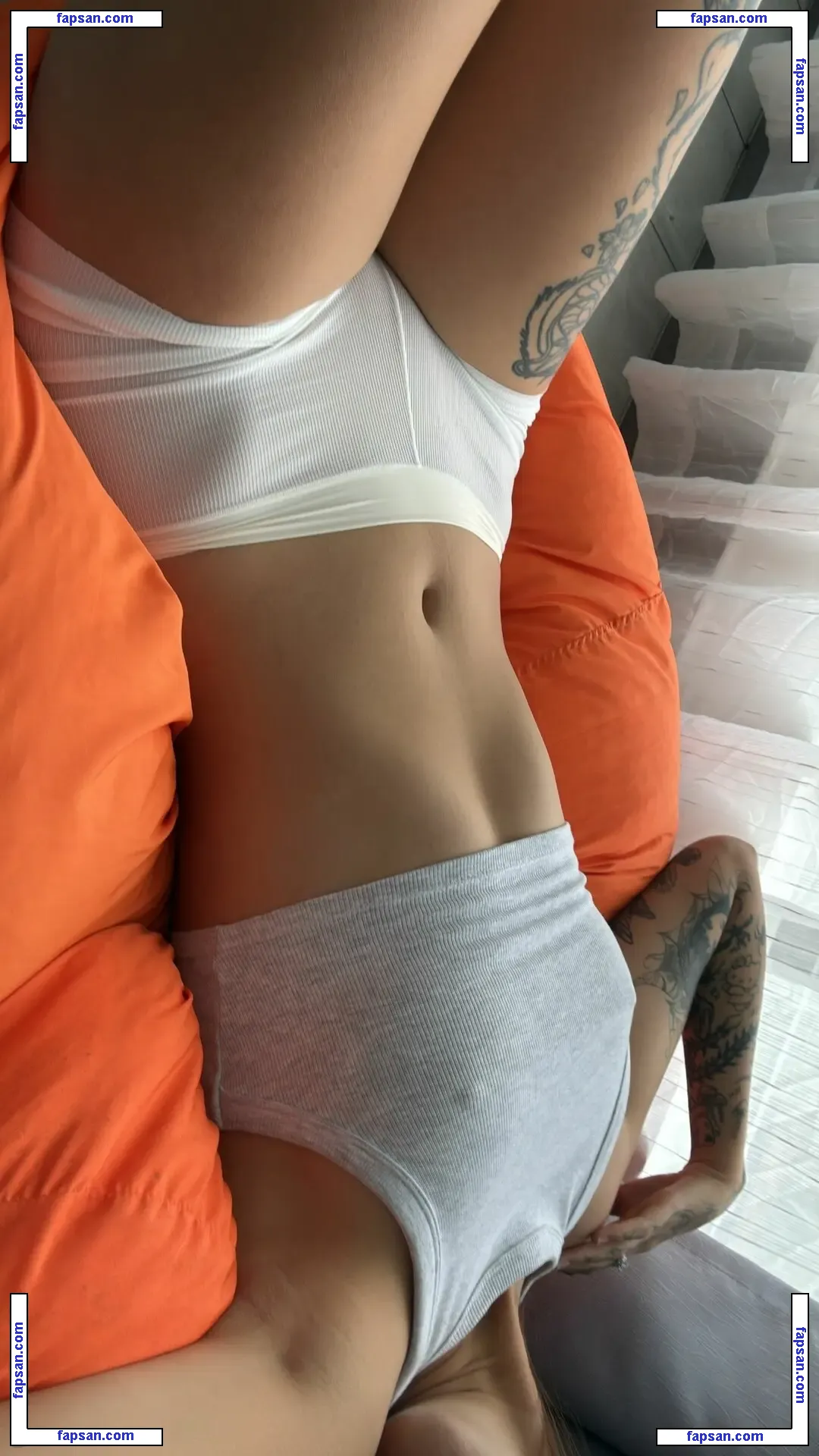 Morphiturata nude photo #0008 from OnlyFans