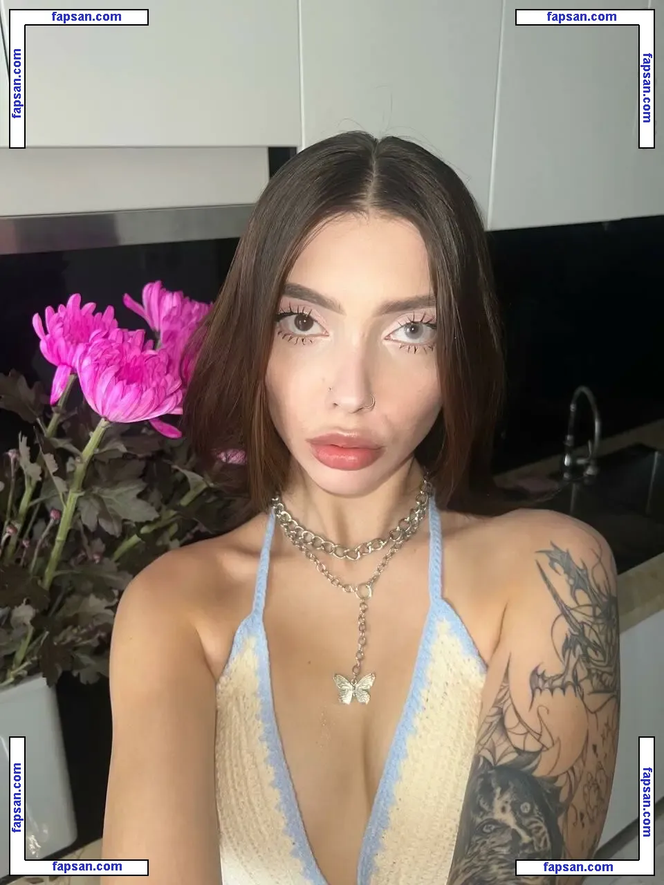 Morphiturata nude photo #0024 from OnlyFans