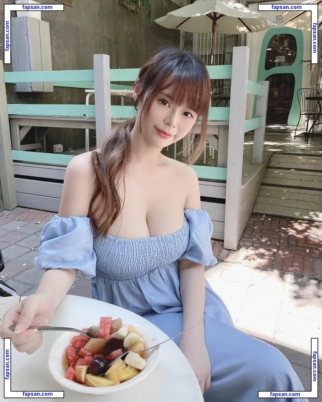 Mov19960908 nude photo #0013 from OnlyFans