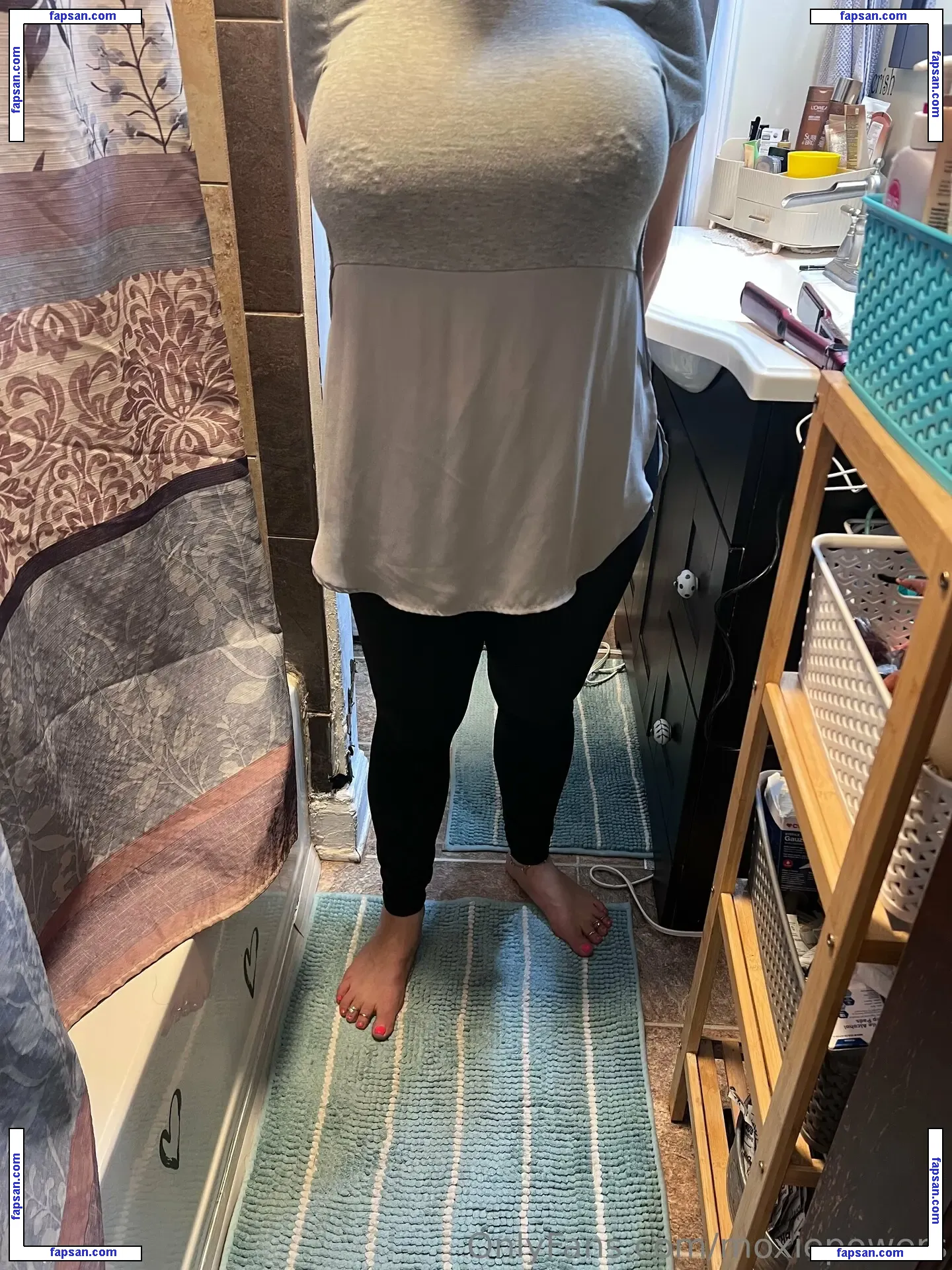 moxiepowers nude photo #0011 from OnlyFans