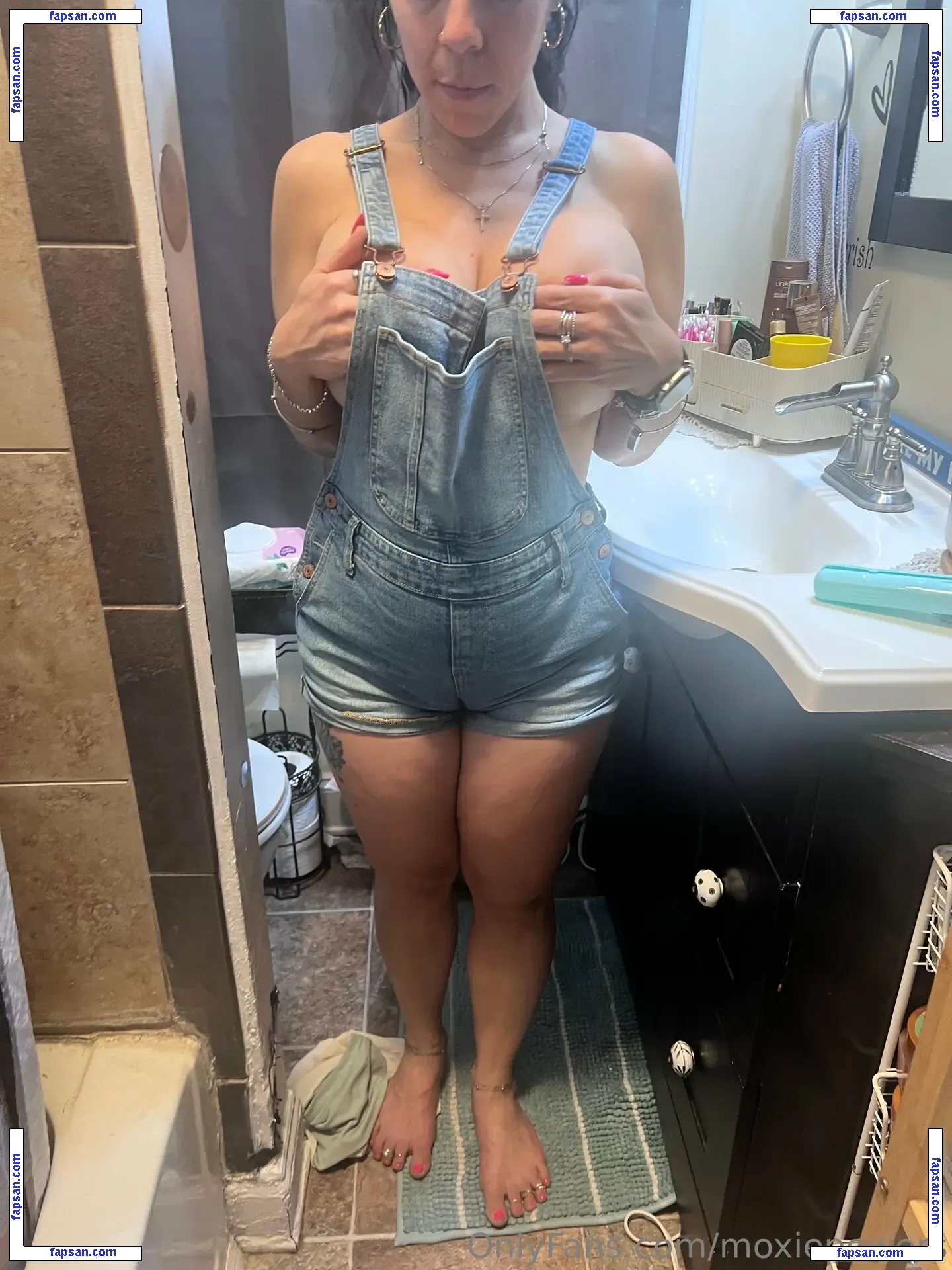moxiepowers nude photo #0016 from OnlyFans