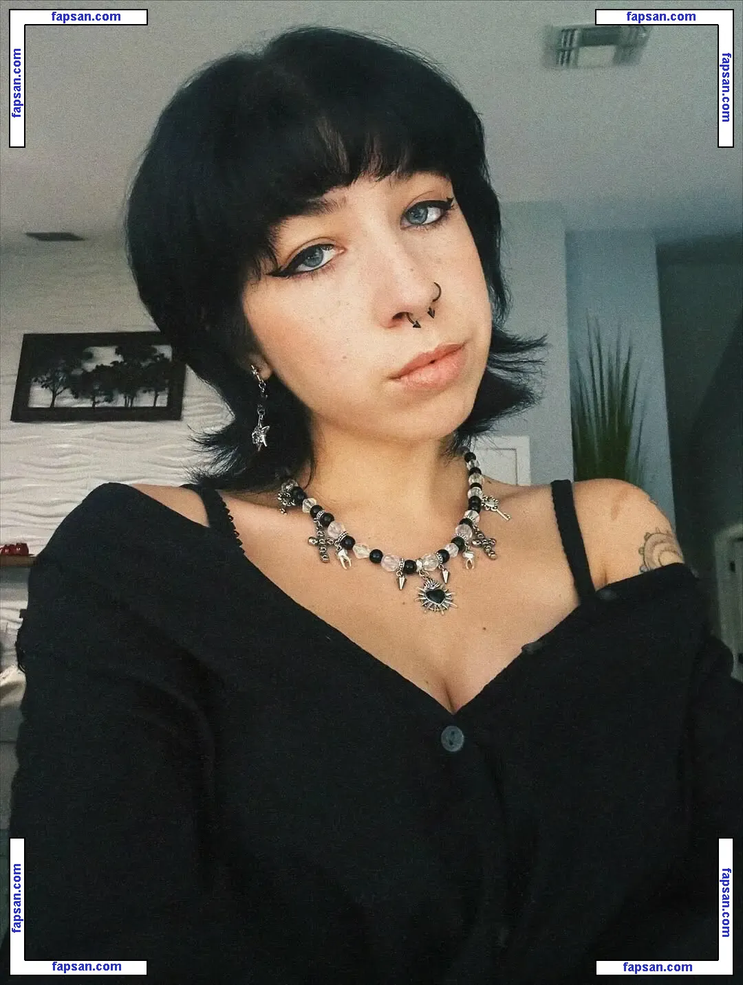 Mrizzy голая фото #0003 с Онлифанс