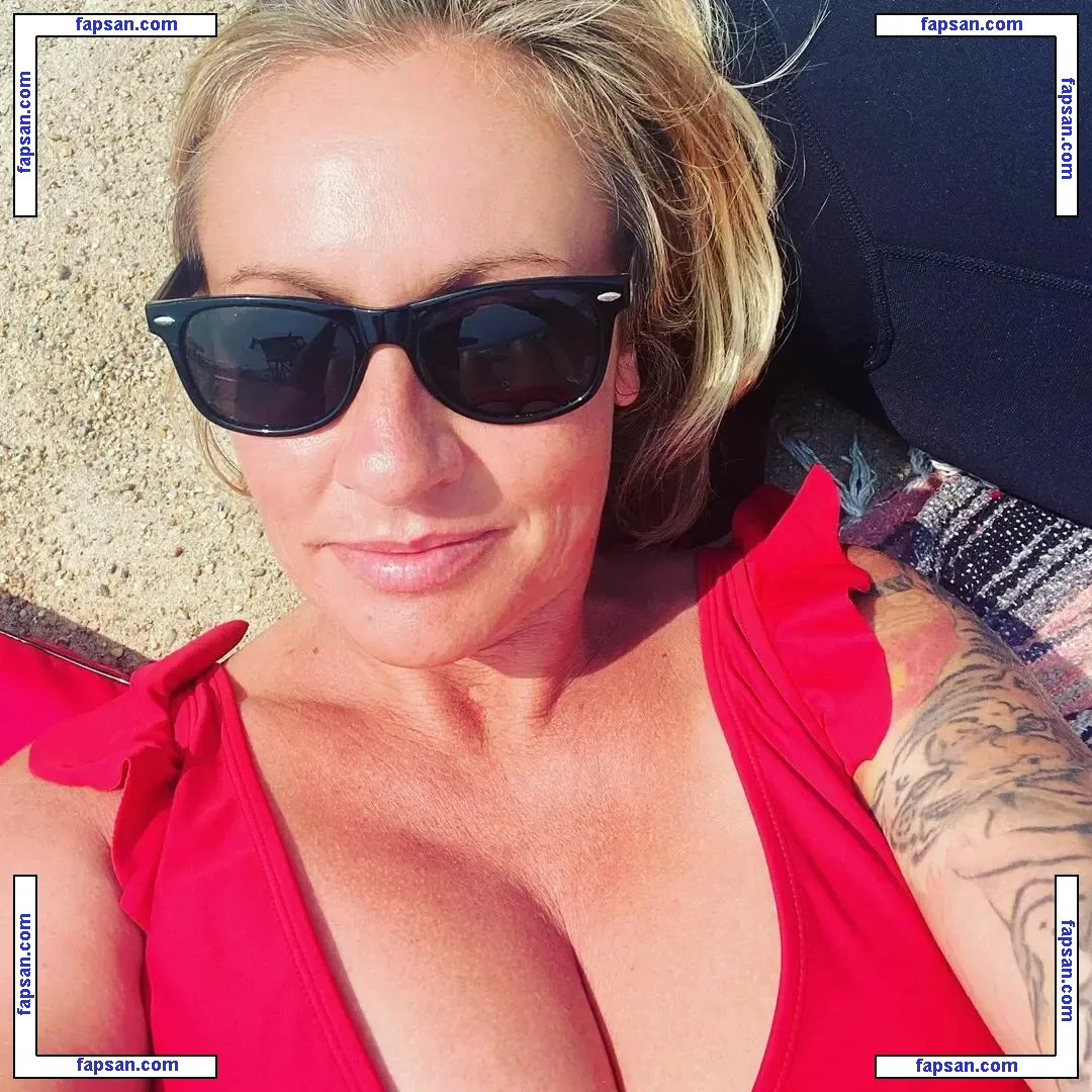 mrs_hardwick голая фото #0001 с Онлифанс