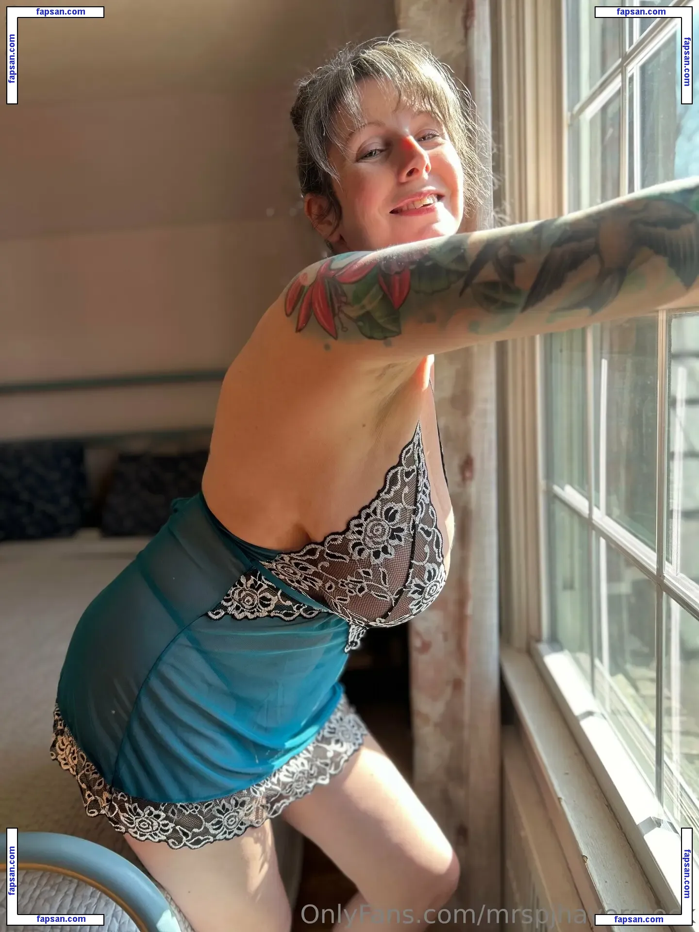 Mrs PJHaverstock nude photo #0695 from OnlyFans