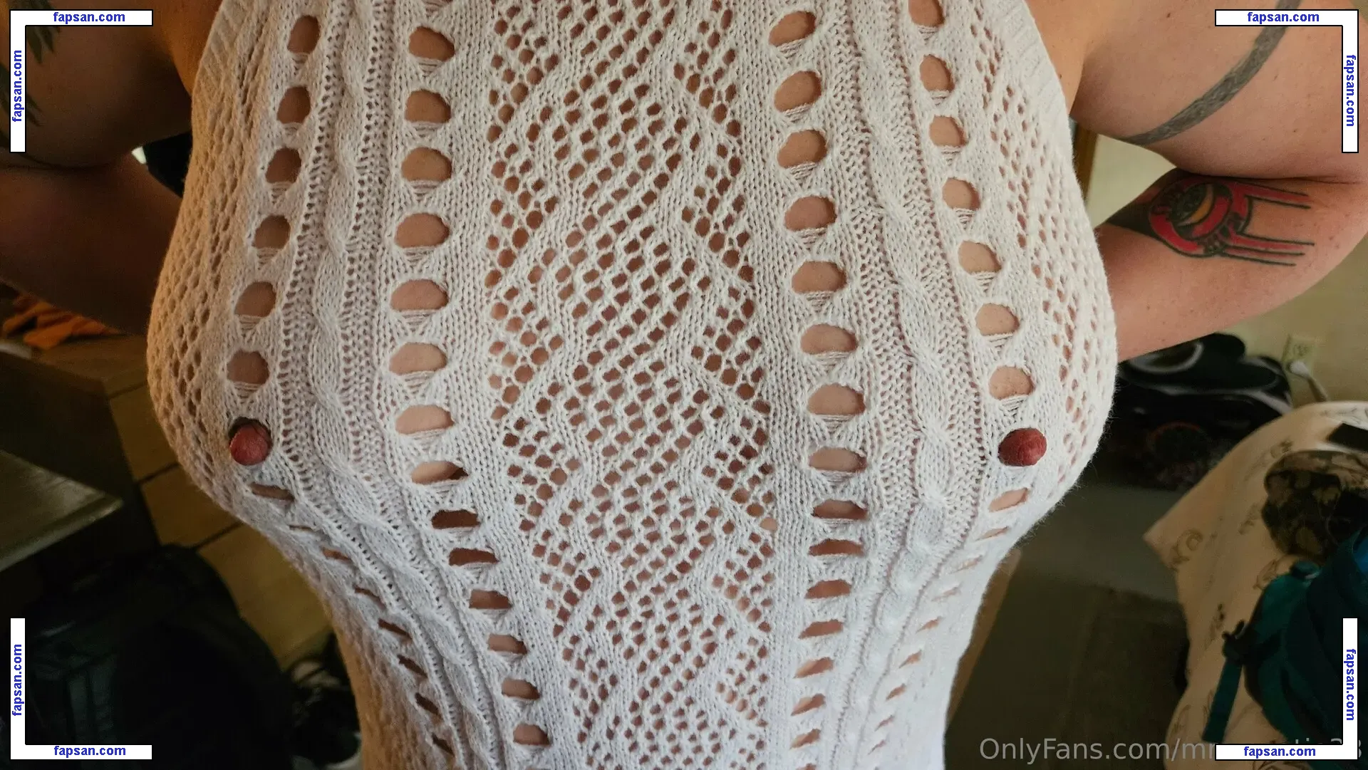 mrsmeatie33 nude photo #0004 from OnlyFans