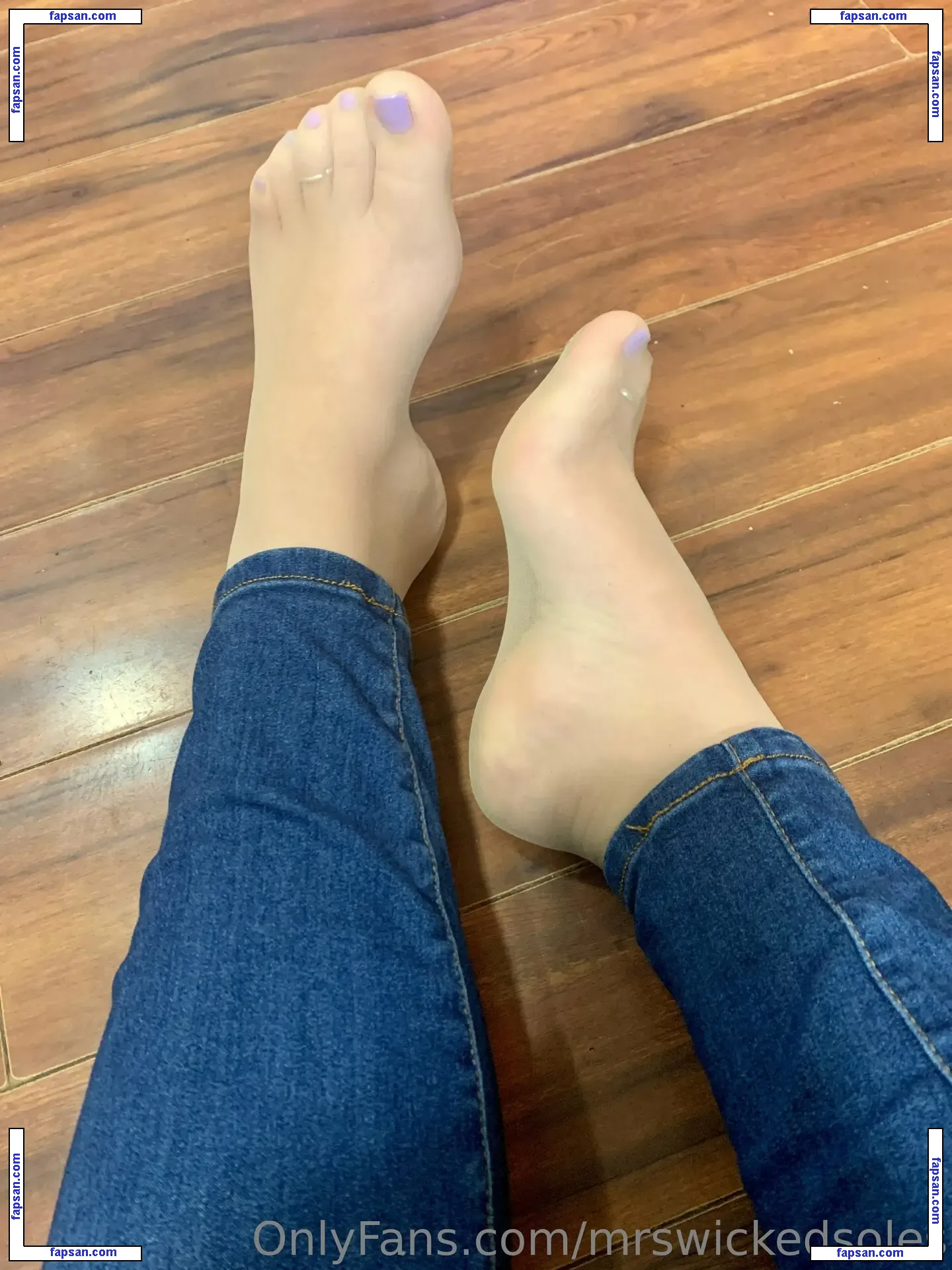 mrswickedsoles nude photo #0021 from OnlyFans