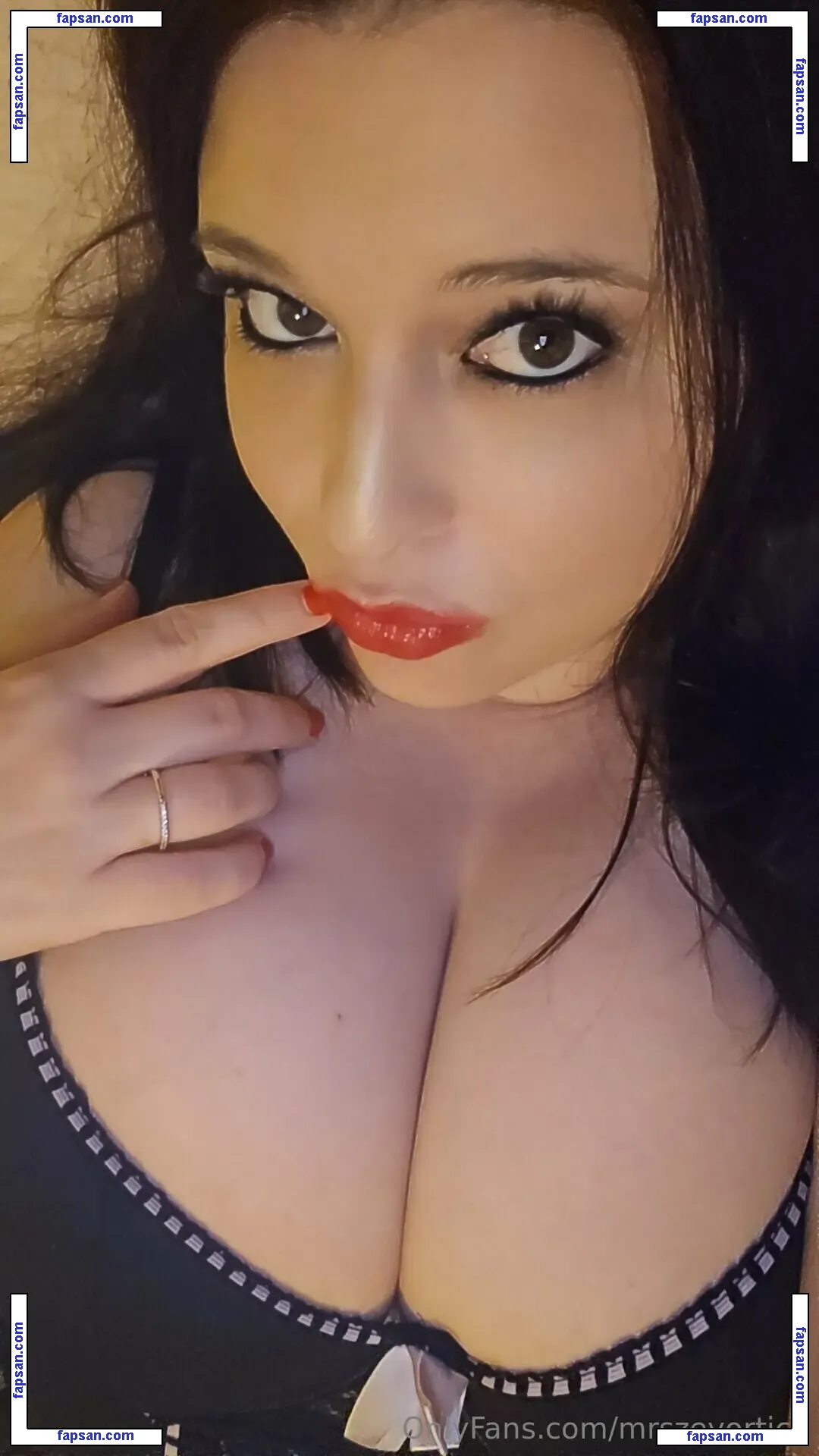 mrszevortica nude photo #0017 from OnlyFans