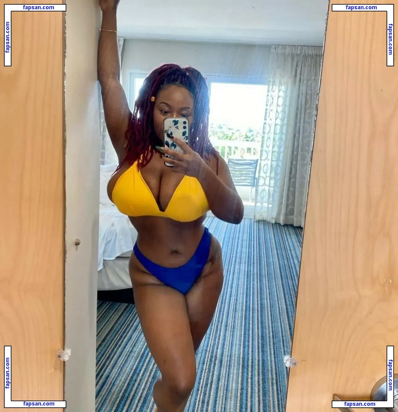 msolurin / Olayemi Olurin / mollina_rae nude photo #0025 from OnlyFans