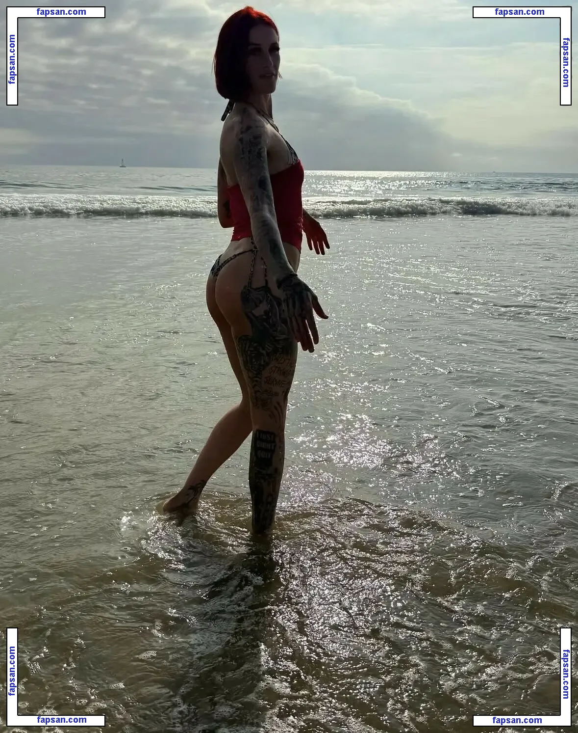 MsTattedbuckets nude photo #0017 from OnlyFans