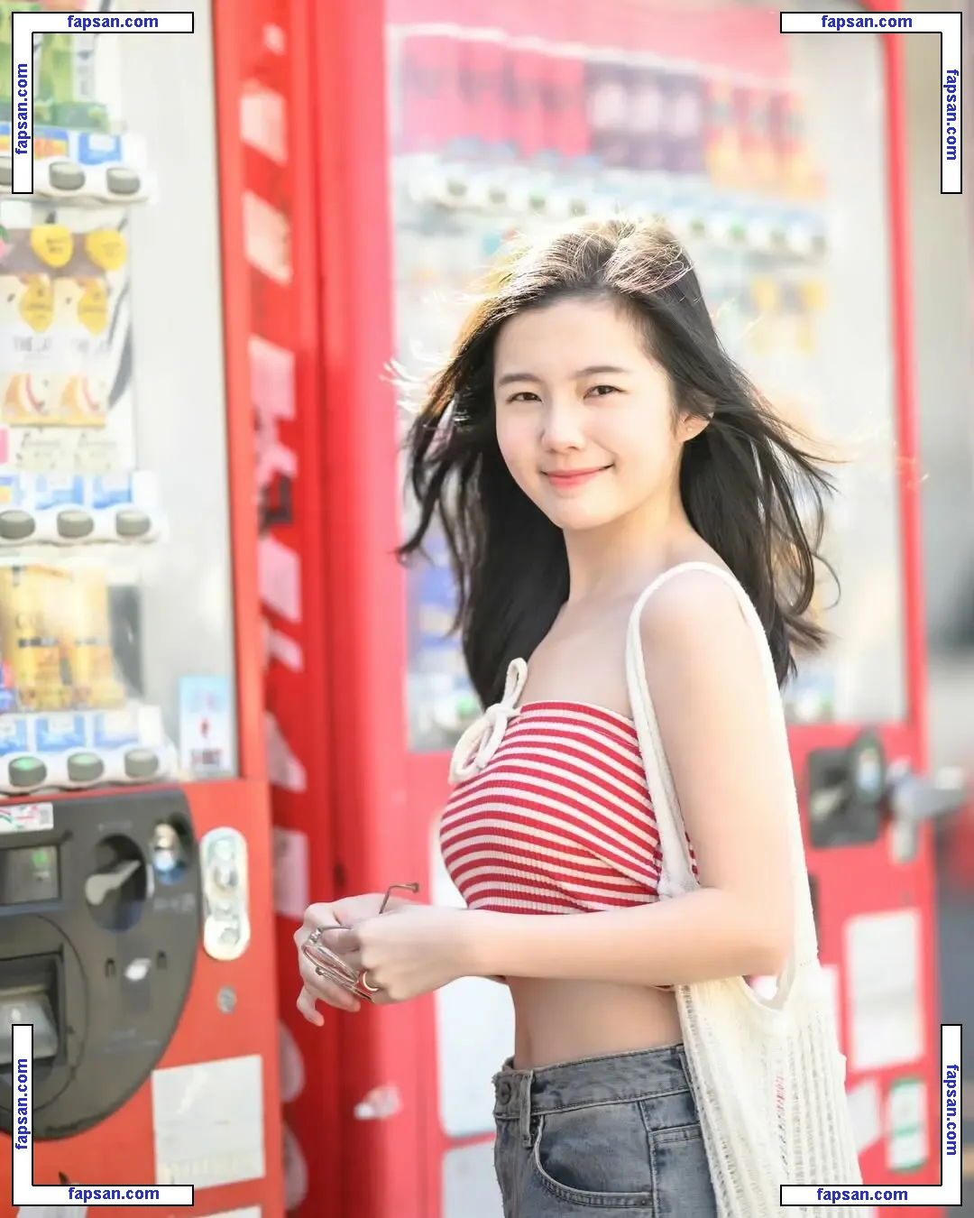 mung.yu nude photo #0016 from OnlyFans