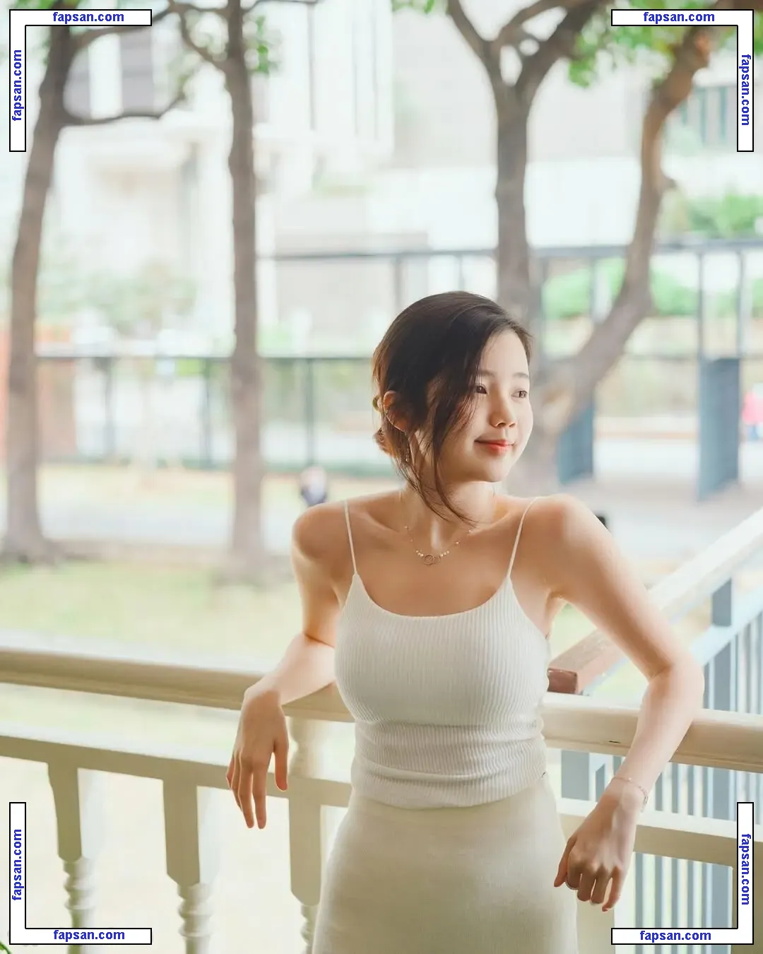 mung.yu nude photo #0017 from OnlyFans