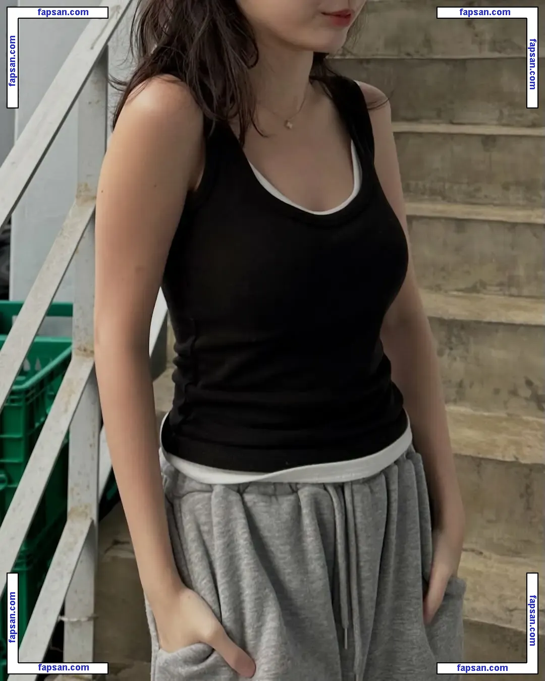 mung.yu nude photo #0023 from OnlyFans