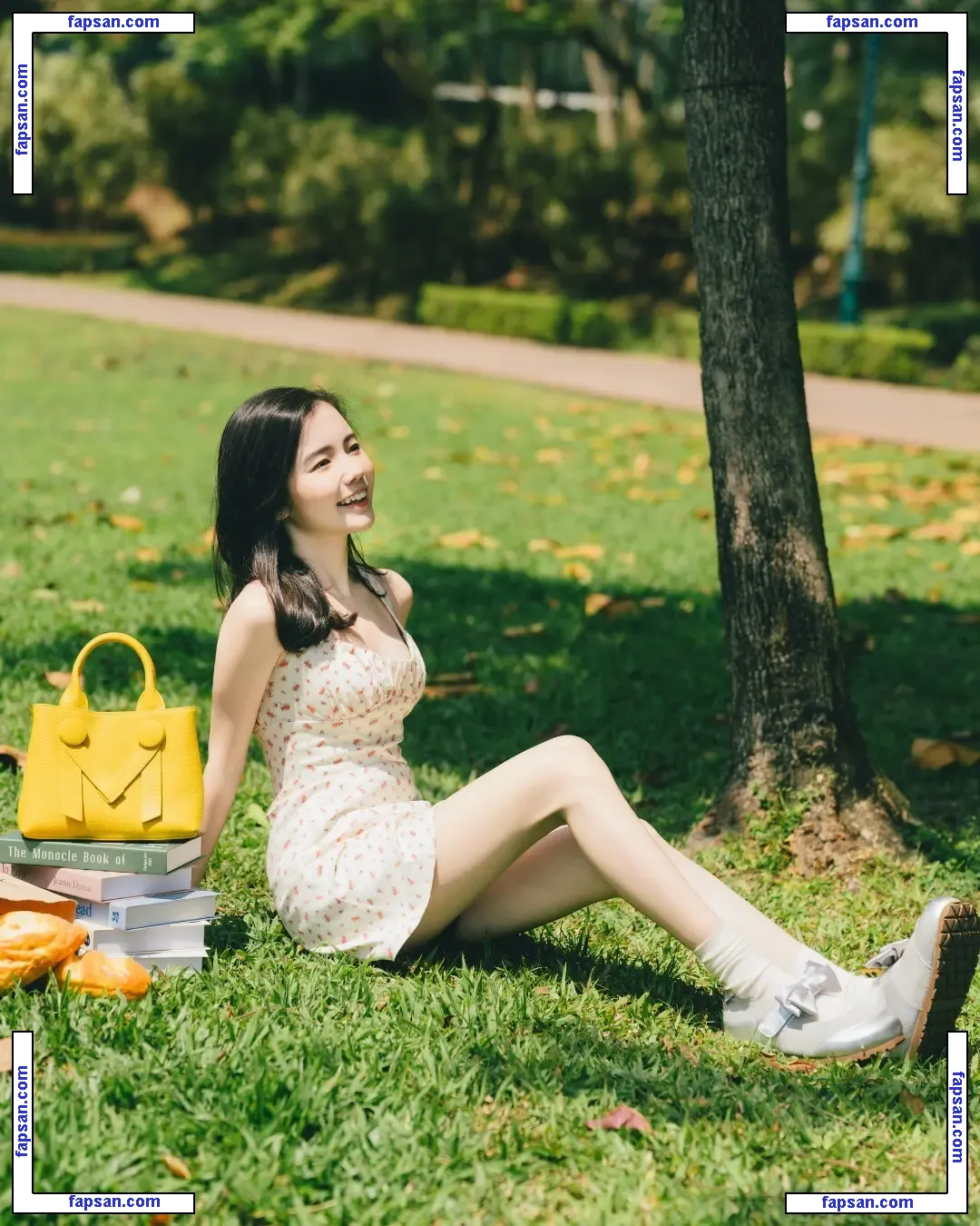 mung.yu nude photo #0024 from OnlyFans