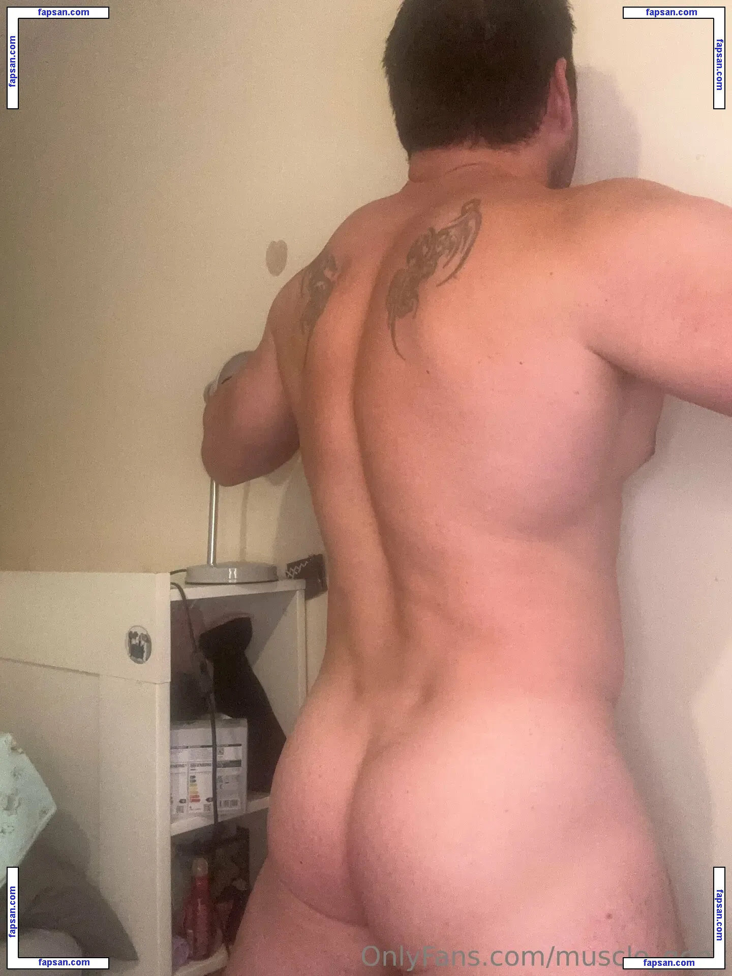 muscle_geek nude photo #0020 from OnlyFans
