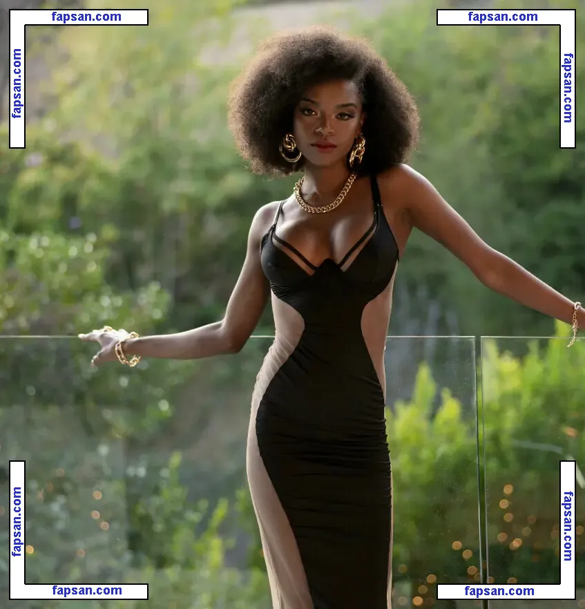 Muse Naadia голая фото #0001 с Онлифанс