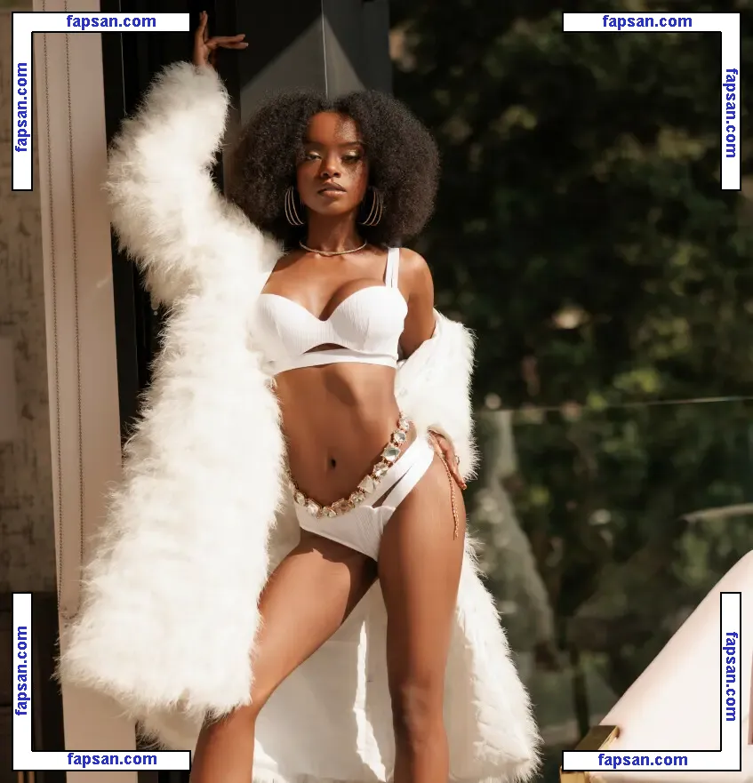 Muse Naadia голая фото #0006 с Онлифанс