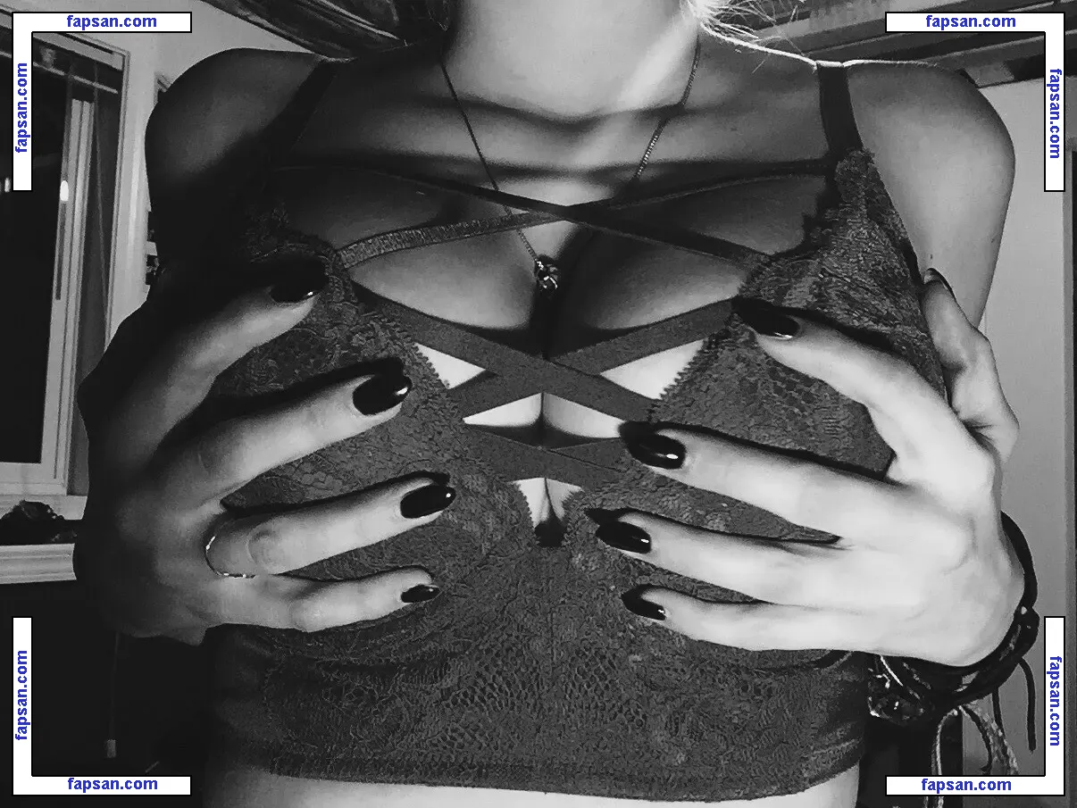 Mushbugs голая фото #0009 с Онлифанс