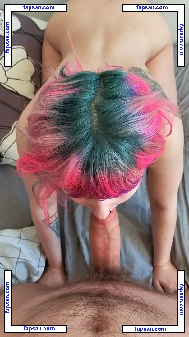 Mushroomqueen nude photo #0001 from OnlyFans