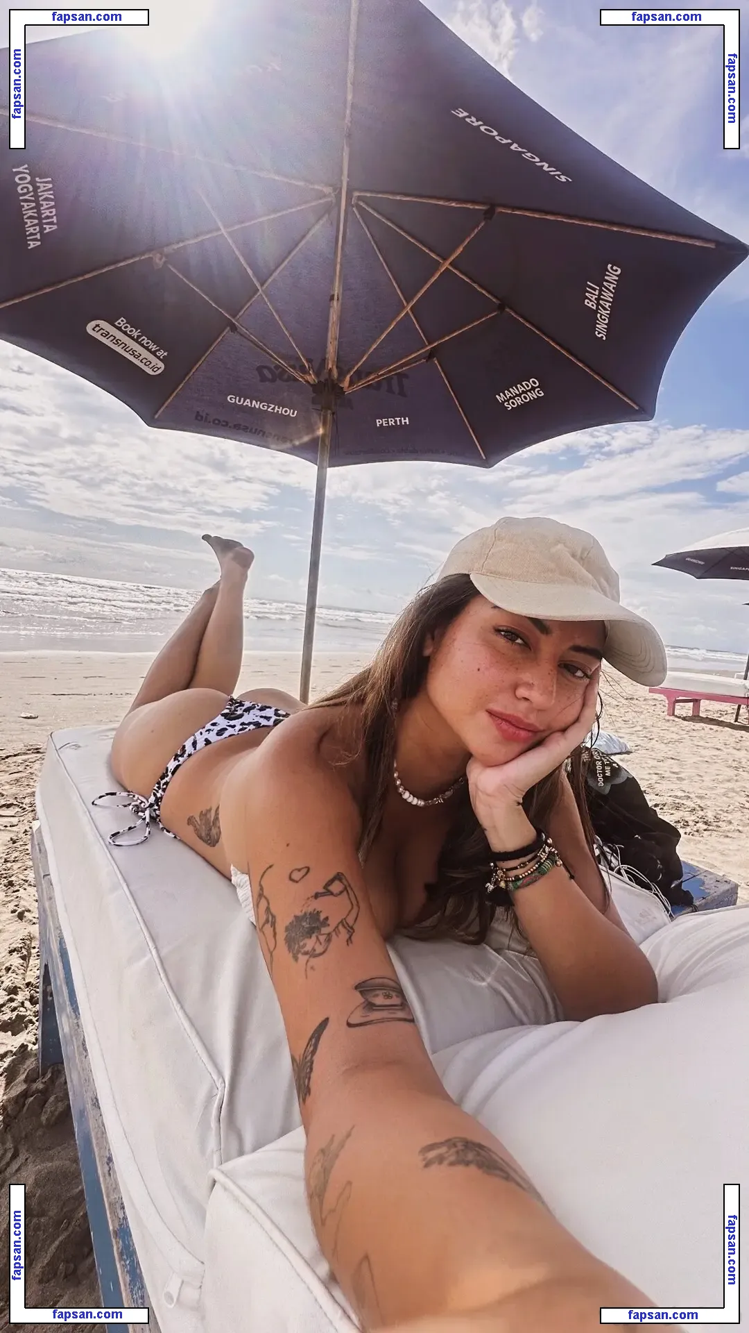 Mutiara Hazle голая фото #0013 с Онлифанс