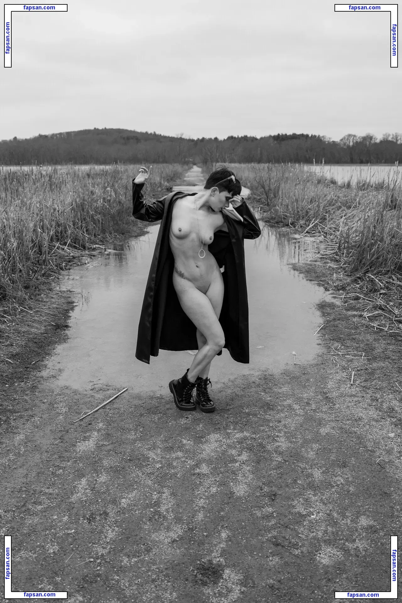 myartisticmodelingpage nude photo #0032 from OnlyFans