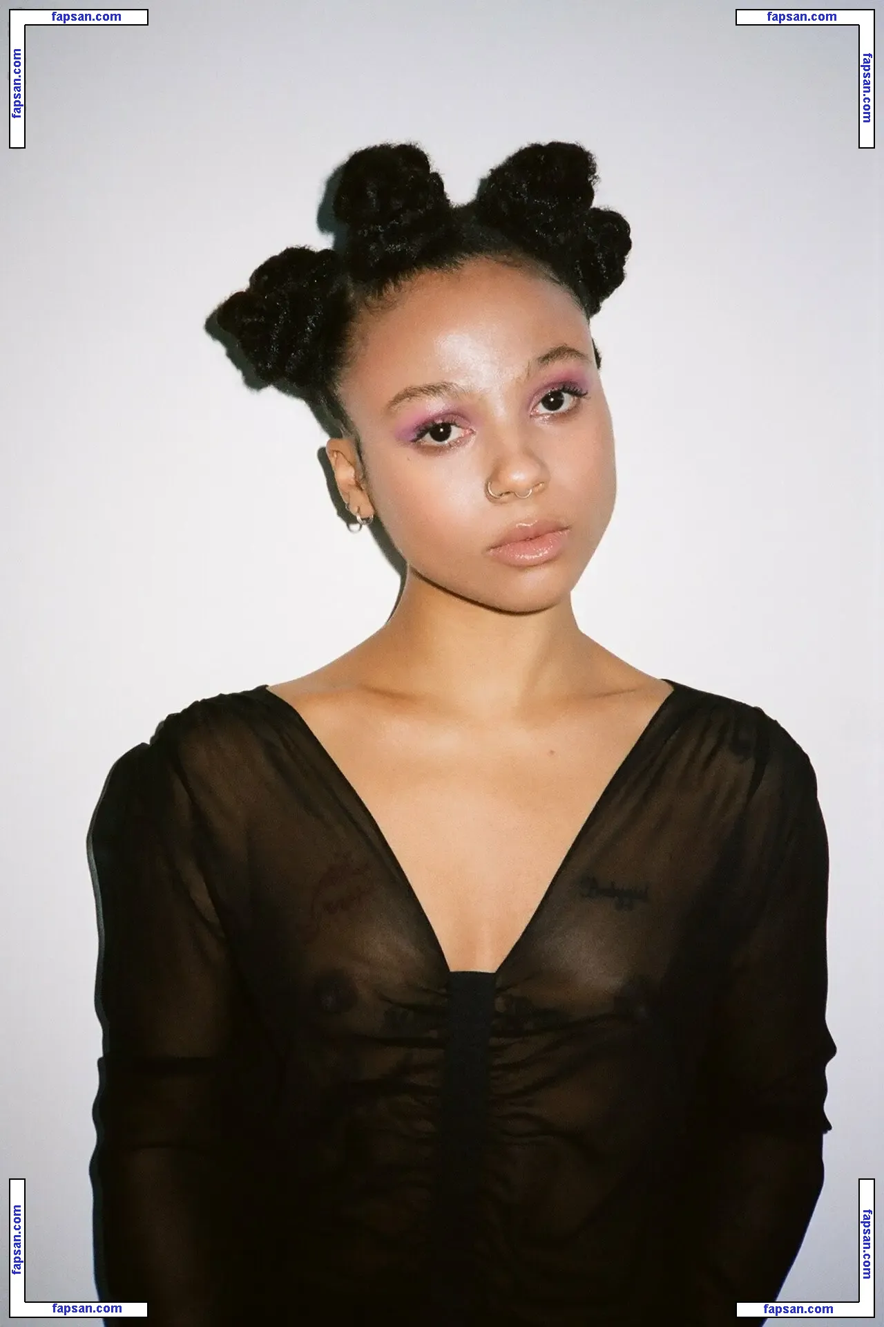 Myha'la Herrold голая фото #0004 с Онлифанс