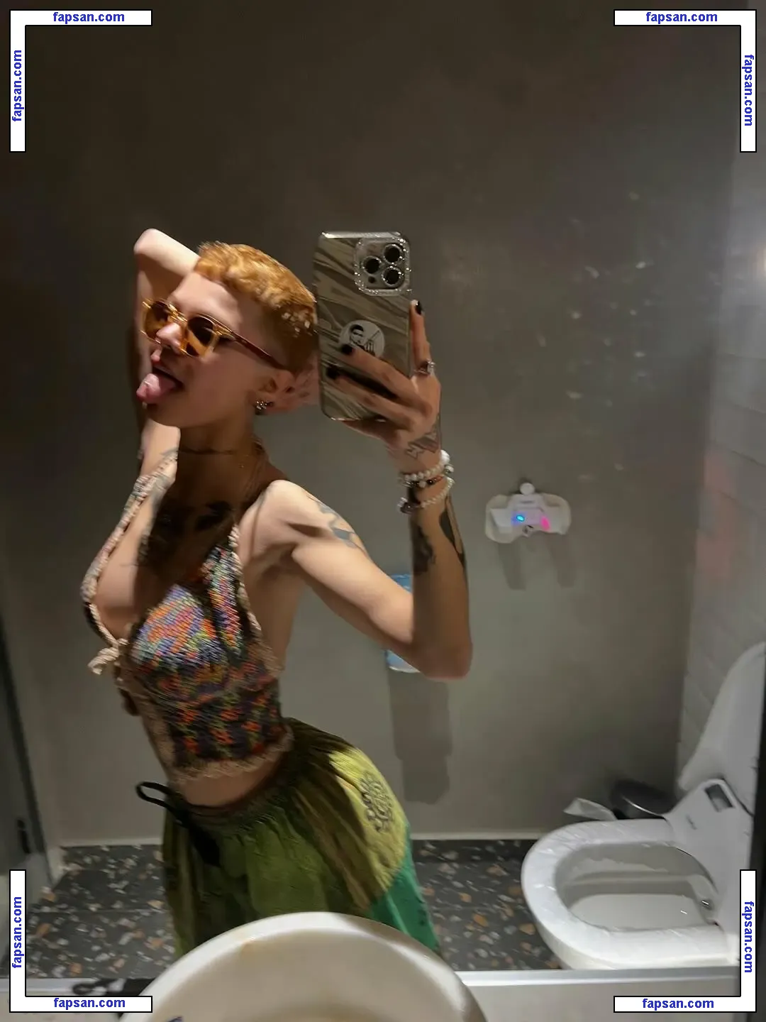 Myorenzii nude photo #0008 from OnlyFans