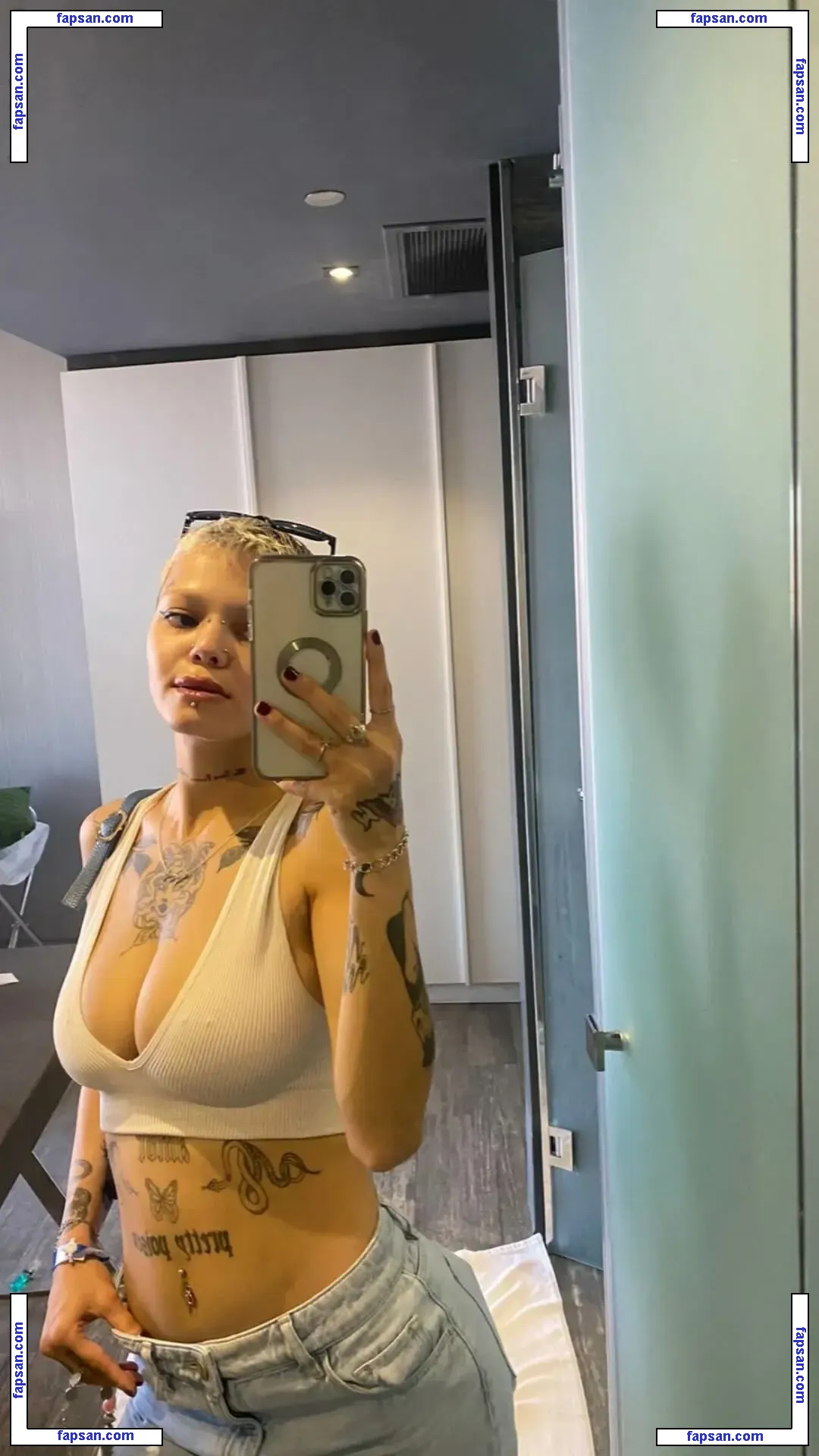 Myorenzii nude photo #0018 from OnlyFans