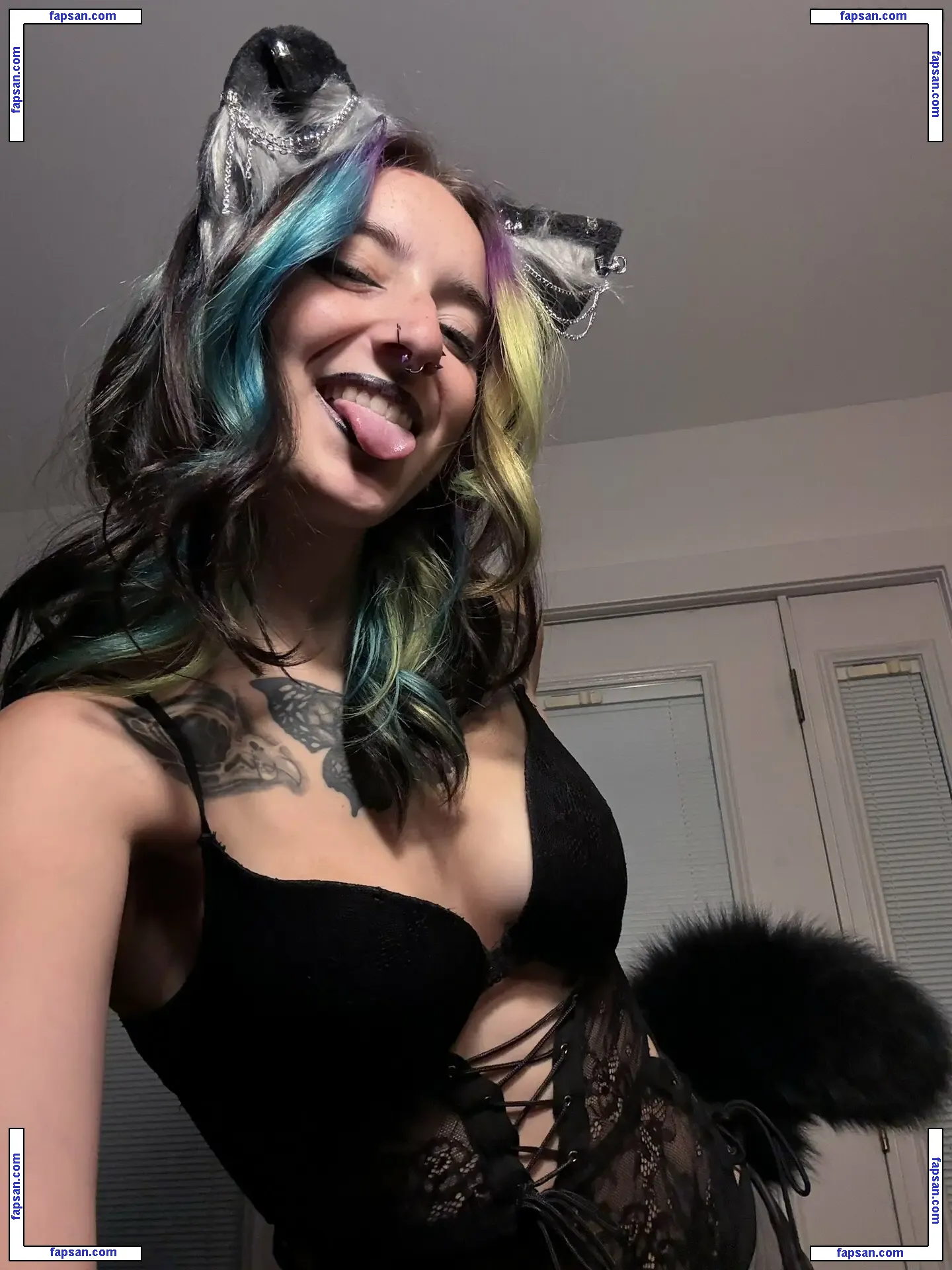 Myst1cnympho nude photo #0003 from OnlyFans