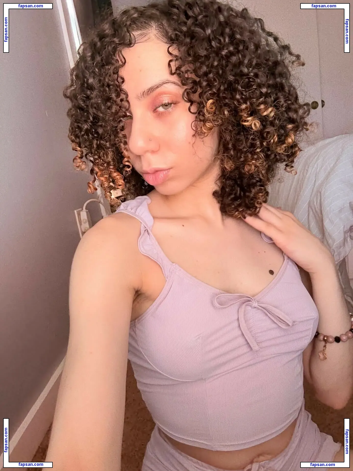 mysticalbrat777 nude photo #0002 from OnlyFans