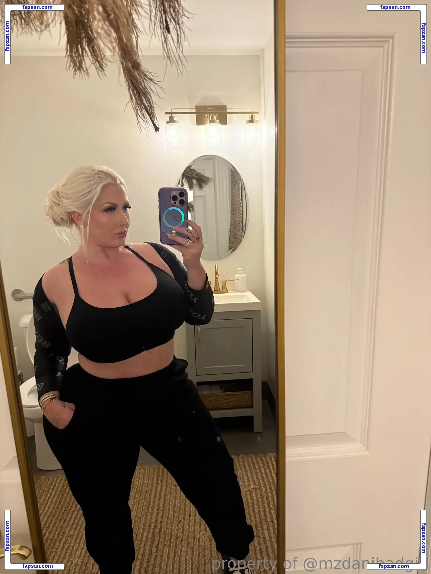 mzdanibadgirl nude photo #0068 from OnlyFans