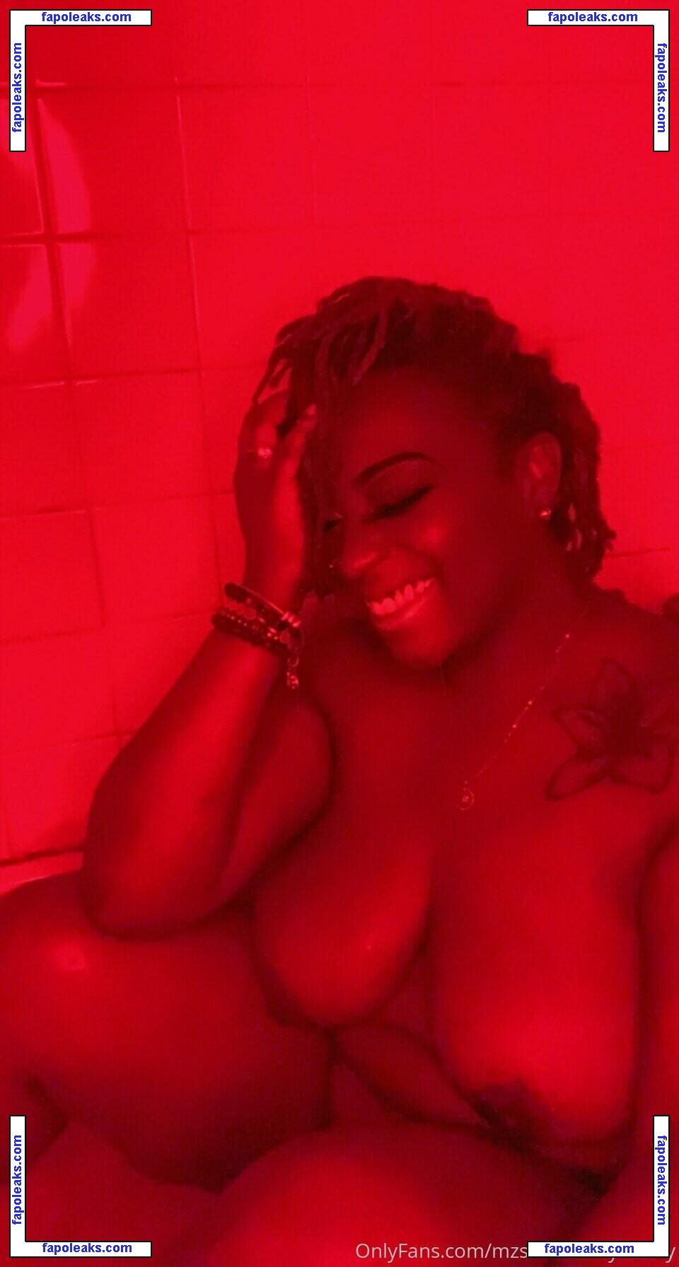 mzstrawberryhenny / mz.strawberryhennessy nude photo #0019 from OnlyFans