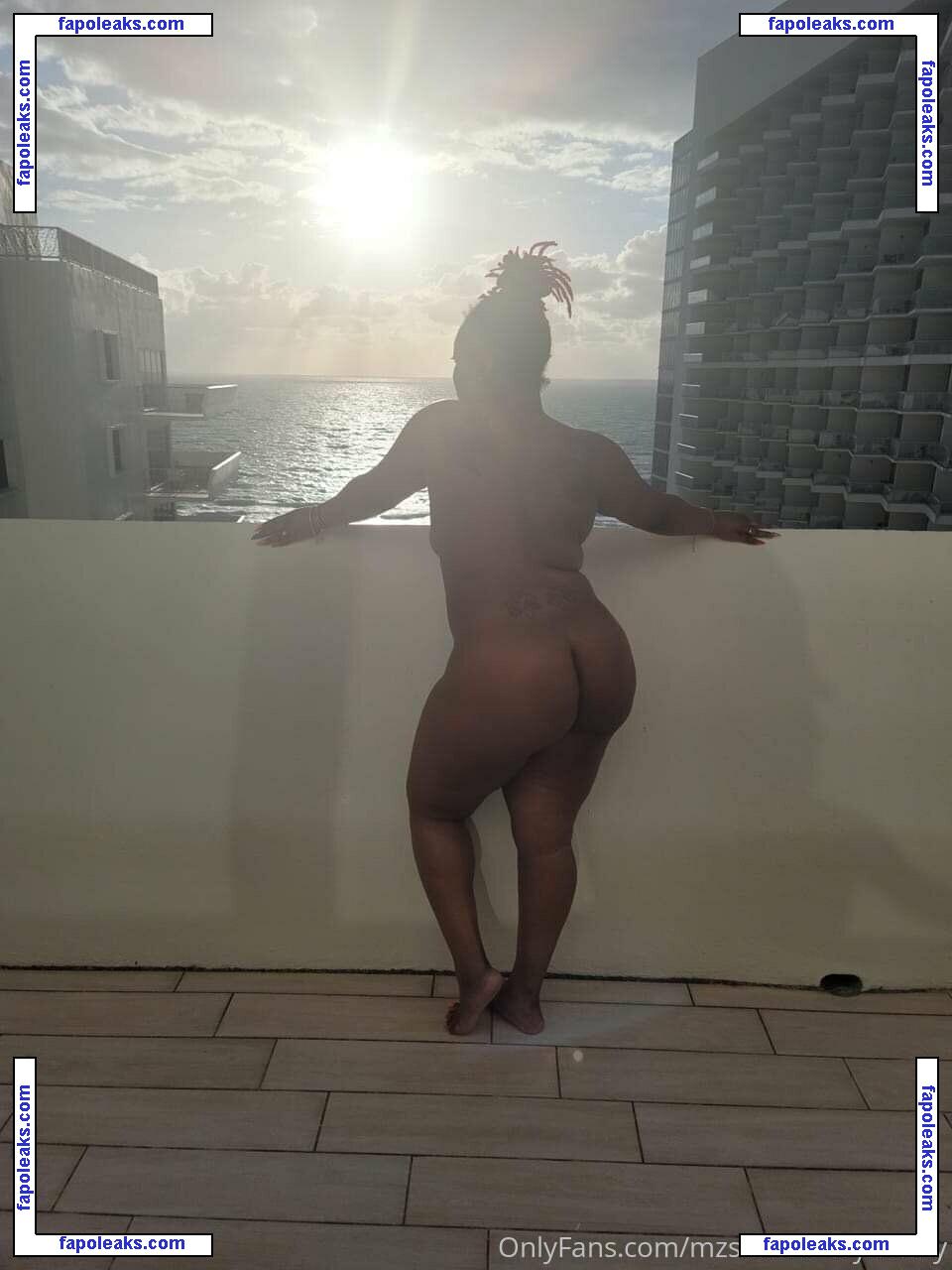 mzstrawberryhenny / mz.strawberryhennessy nude photo #0022 from OnlyFans