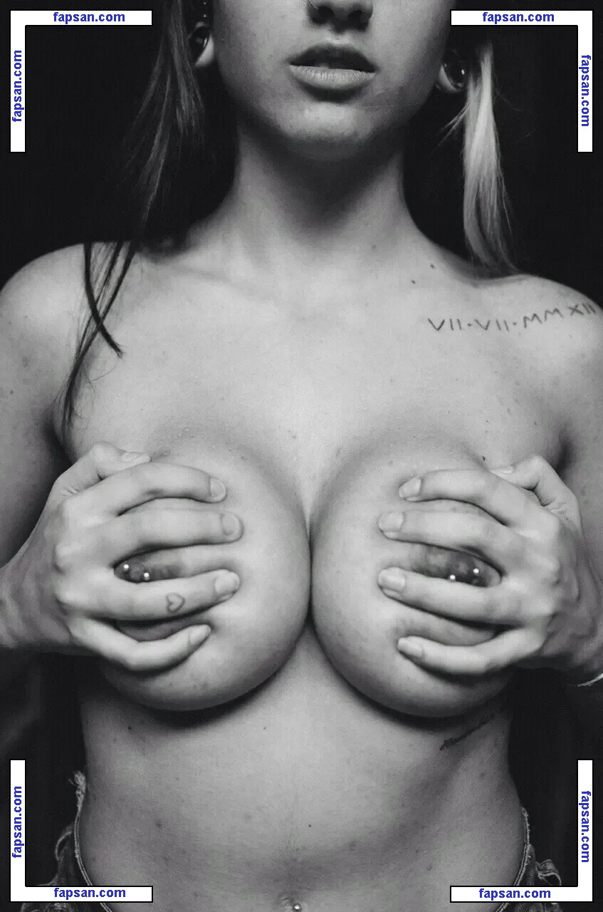 n4ubae nude photo #0037 from OnlyFans