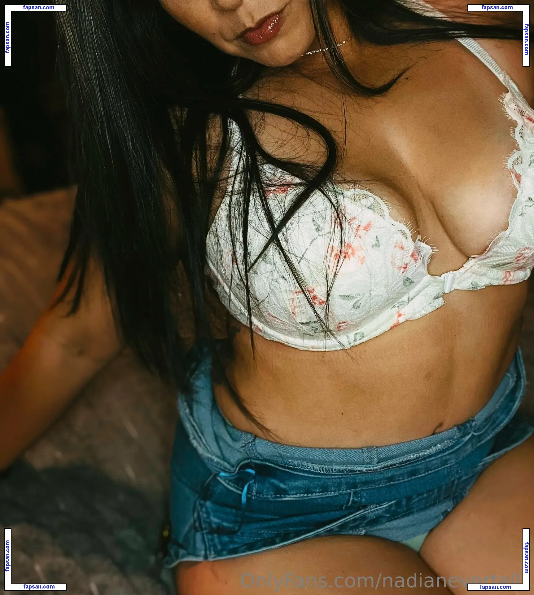 nadianevertells nude photo #0016 from OnlyFans