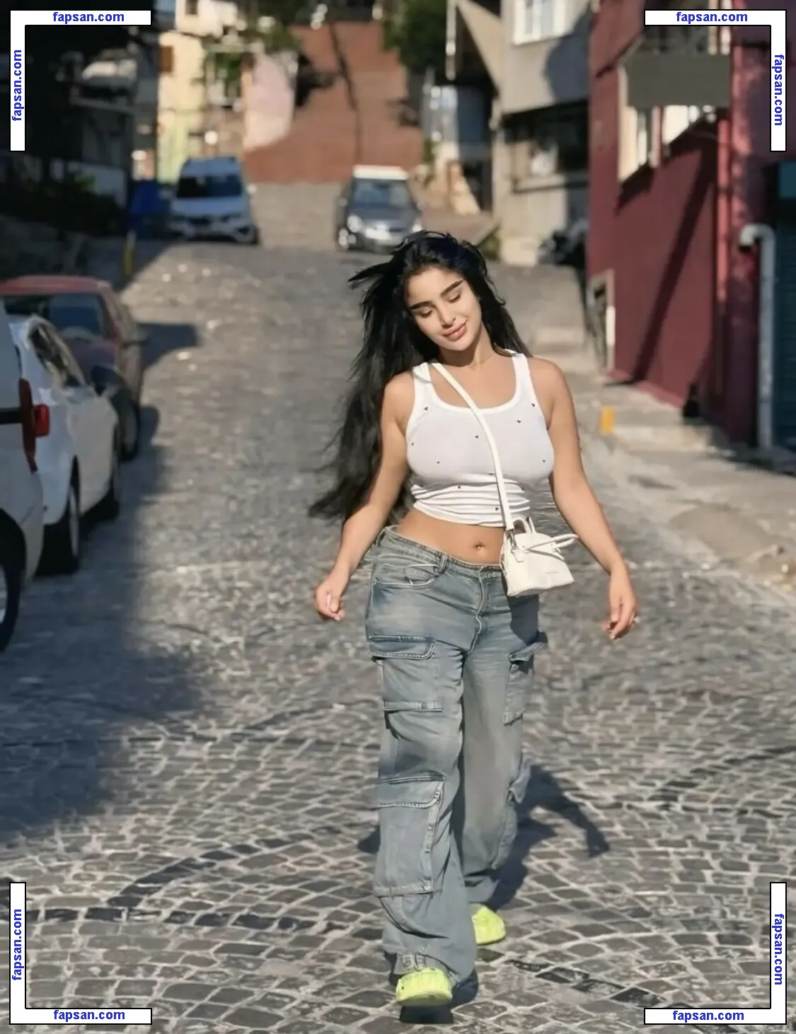 nadiasultanx nude photo #0015 from OnlyFans