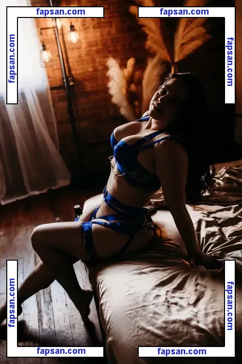 Nadine Sage nude photo #0022 from OnlyFans
