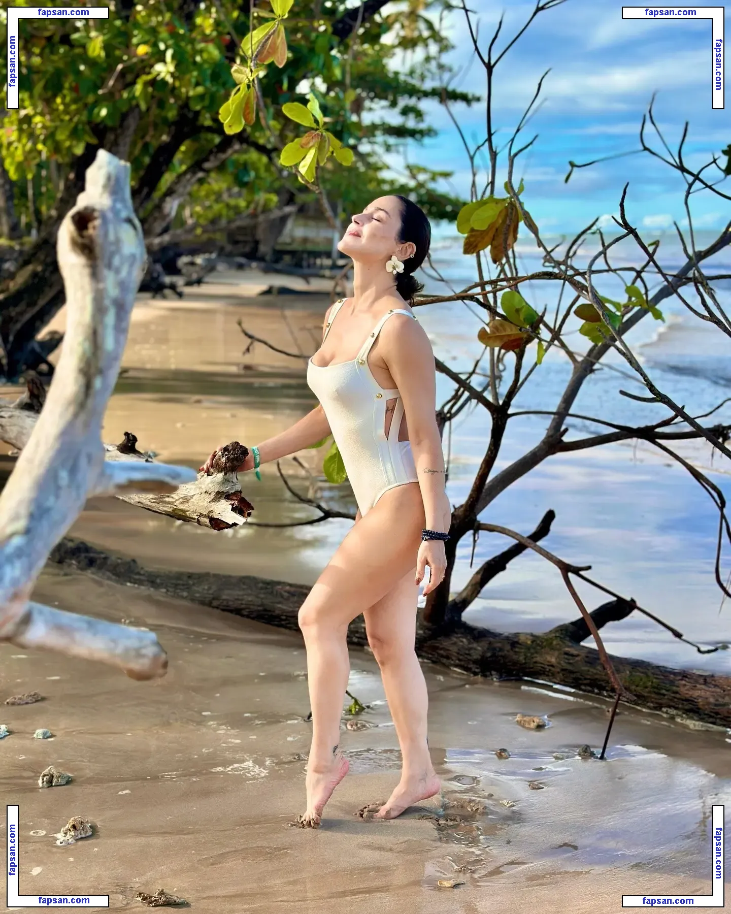 Nadja Haddad nude photo #0006 from OnlyFans