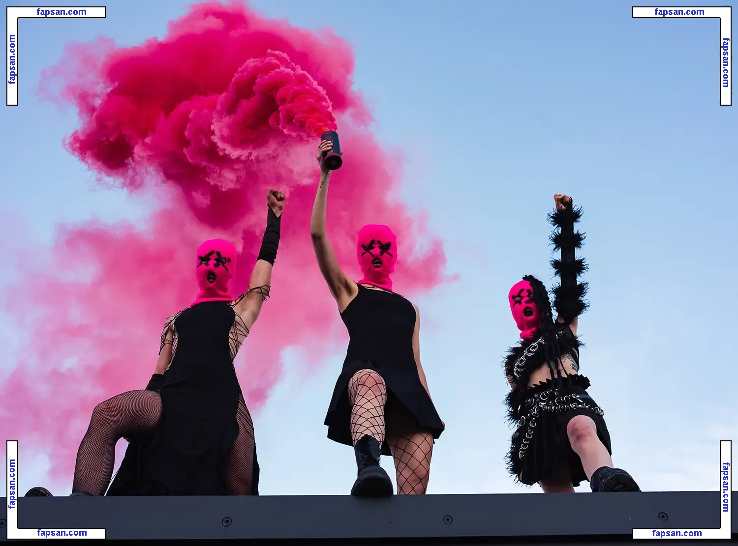 Nadya Riot голая фото #0004 с Онлифанс