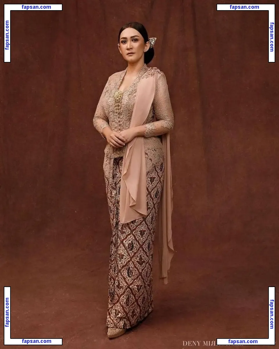 Nafa Urbach nude photo #0003 from OnlyFans