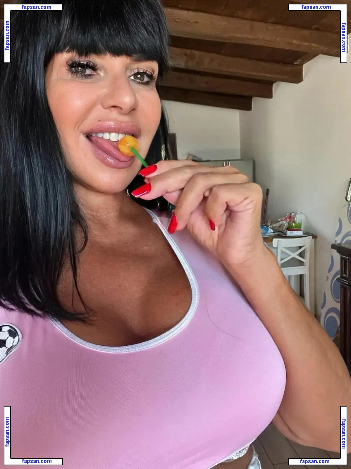Naima Guidi nude photo #0007 from OnlyFans