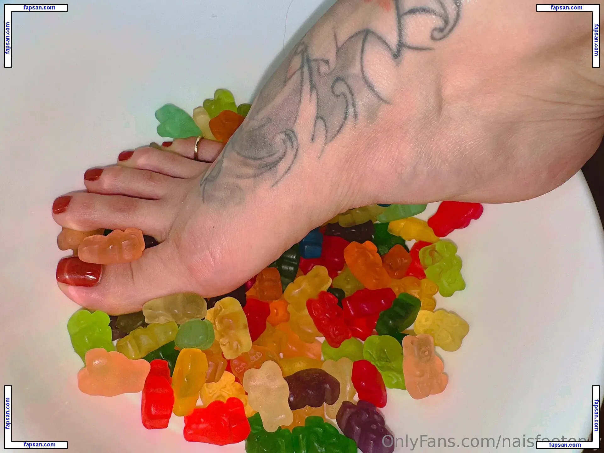 naisfeetonly nude photo #0008 from OnlyFans