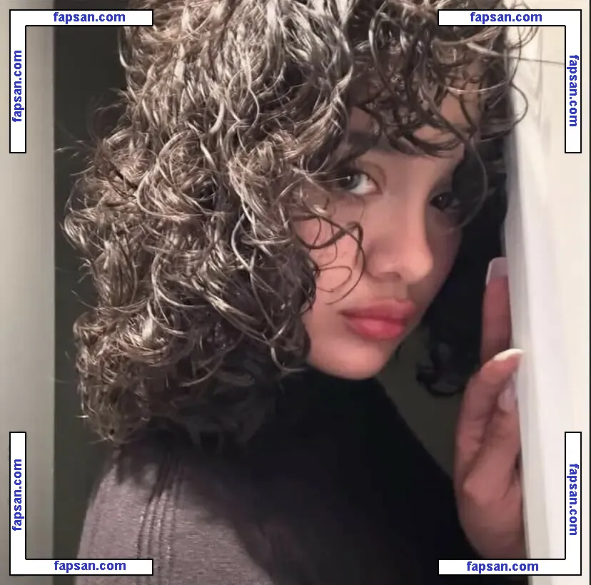 Nalywoly nude photo #0004 from OnlyFans