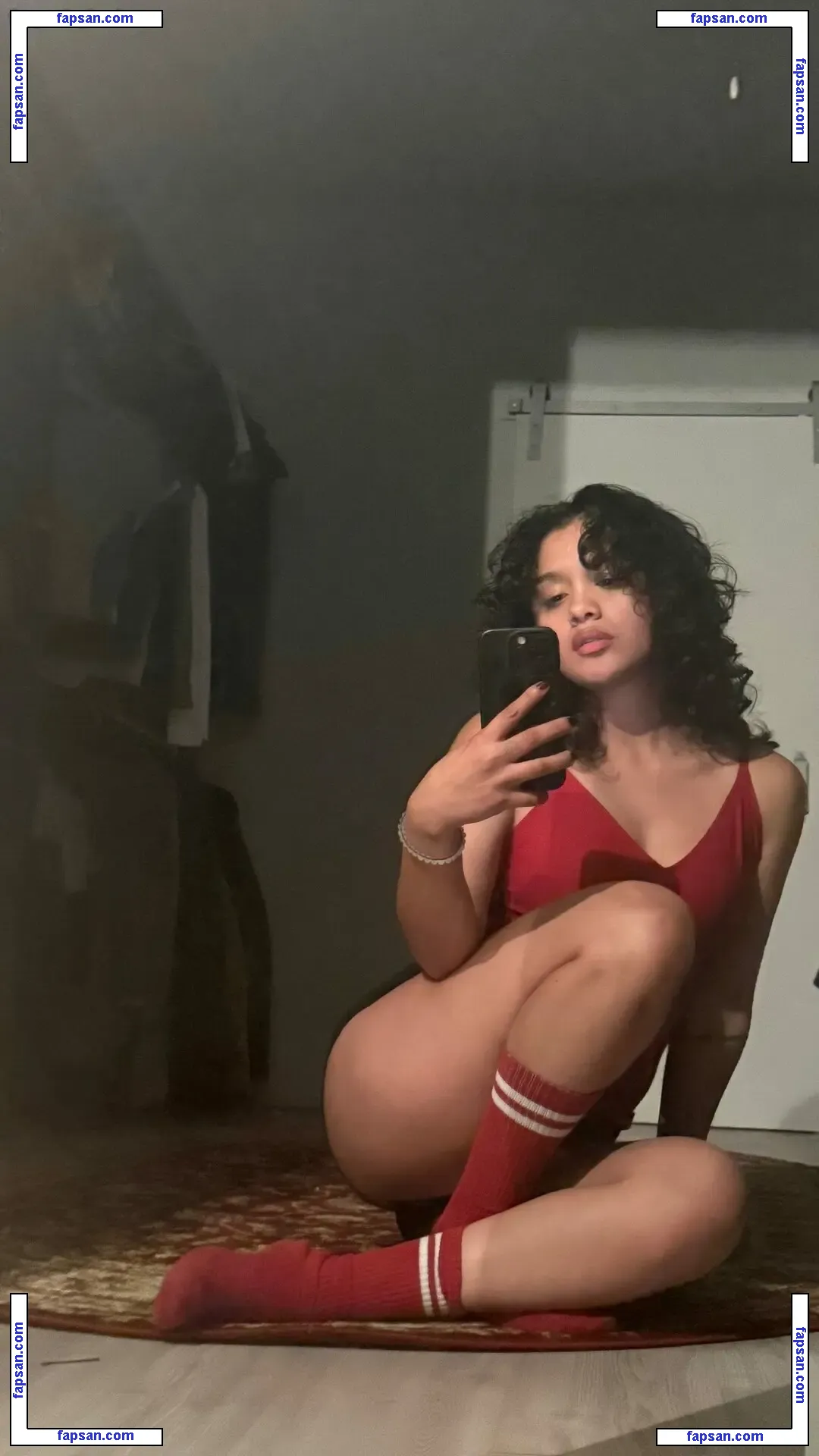 Nalywoly nude photo #0005 from OnlyFans