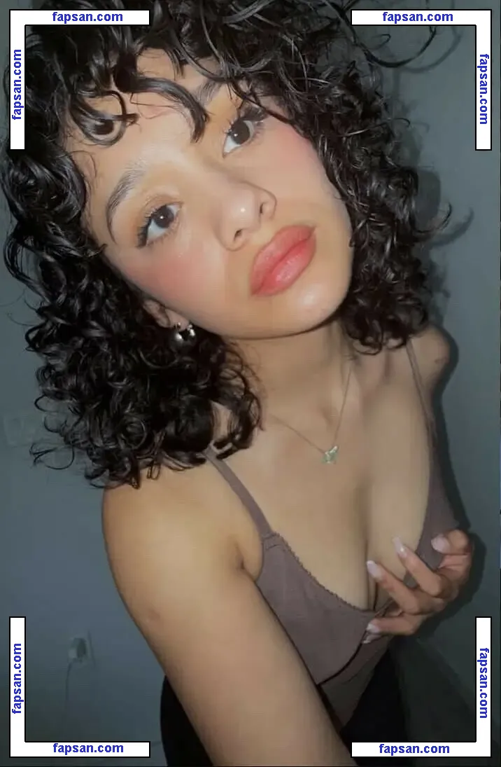 Nalywoly nude photo #0006 from OnlyFans